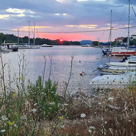 Lakeview - Wohnen In Atemberaubender *